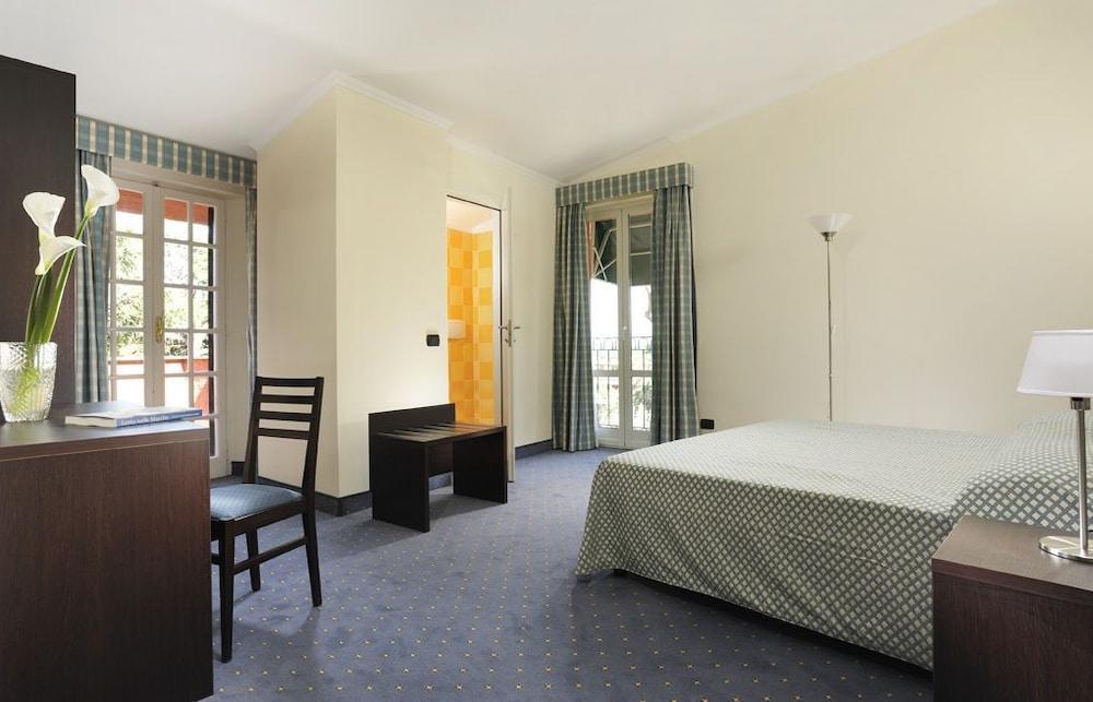 Hotel La Rocchetta 3*